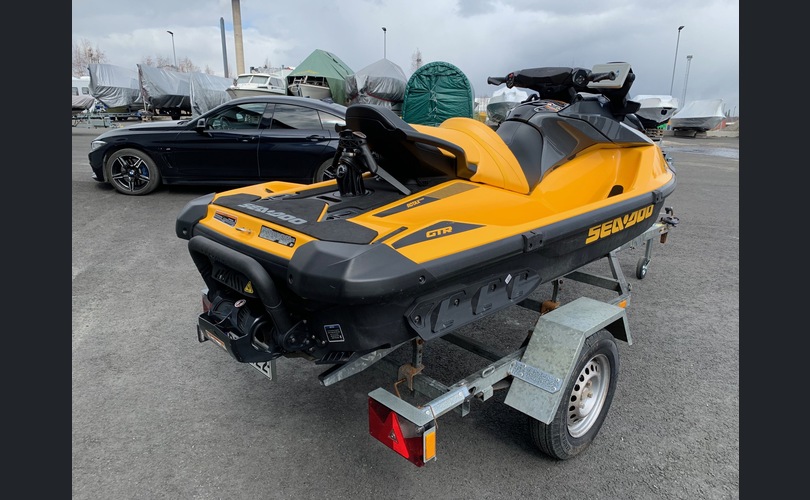 Sea-Doo 230 GTR-kuva-3
